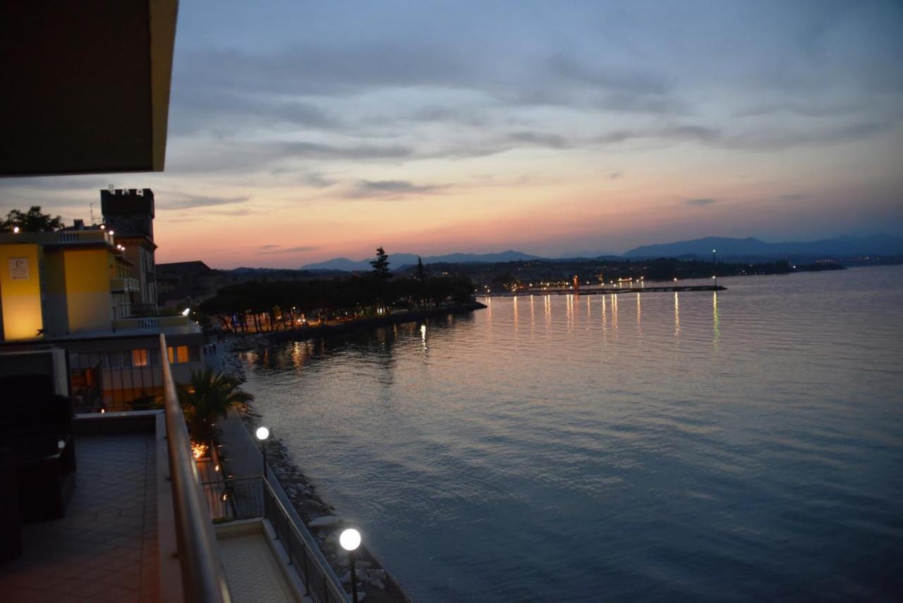 Residenza Miralago By Wonderful Italy Desenzano del Garda Exteriér fotografie