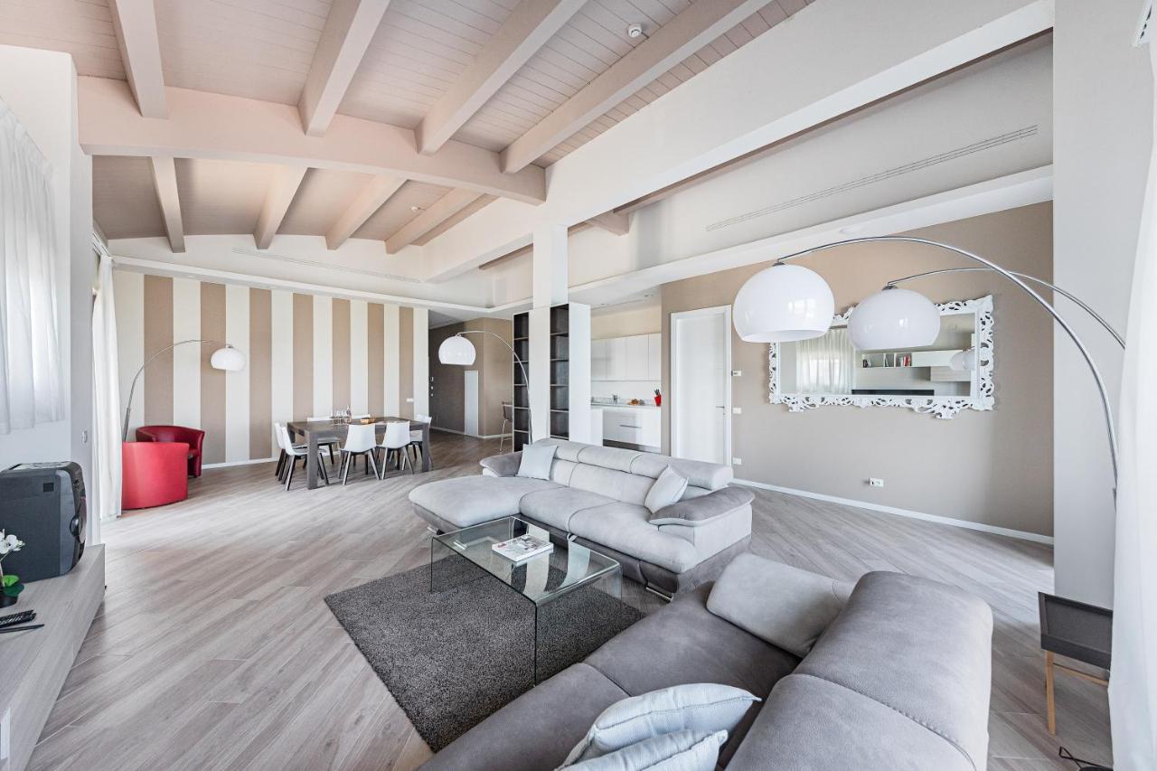 Residenza Miralago By Wonderful Italy Desenzano del Garda Exteriér fotografie