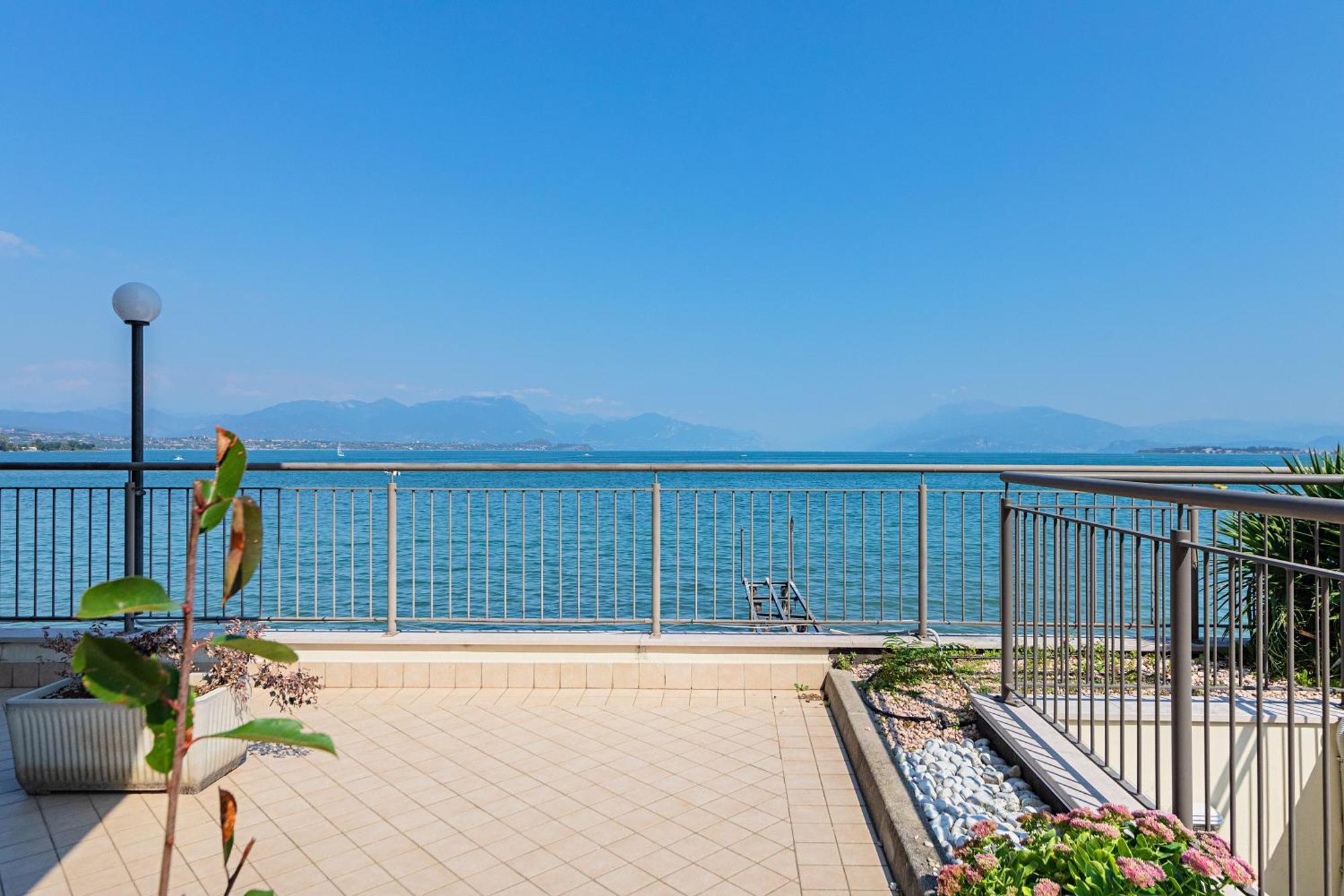 Residenza Miralago By Wonderful Italy Desenzano del Garda Exteriér fotografie